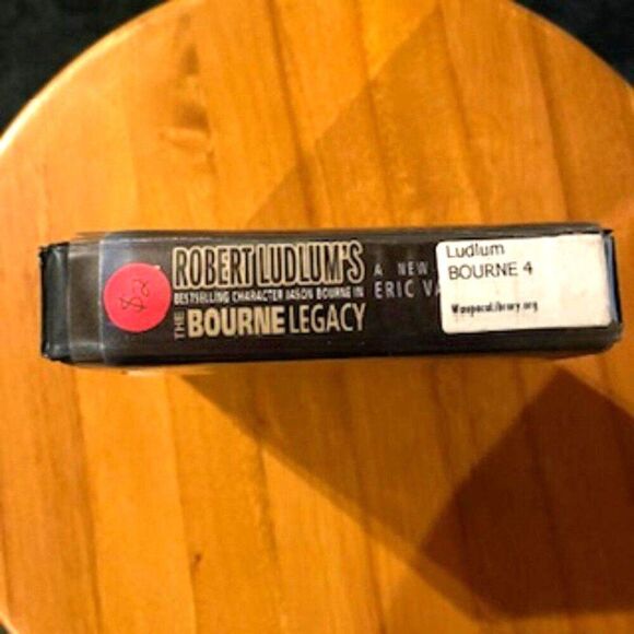 Robert Ludlum - The Bourne Legacy - Books on Tape ...... 13 Discs - Picture 5 of 5